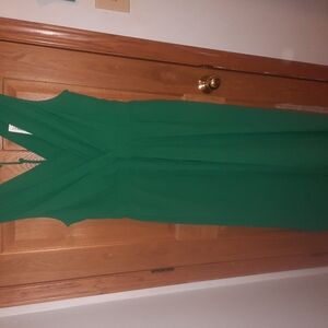 Elegant Green Sleeveless Dress
